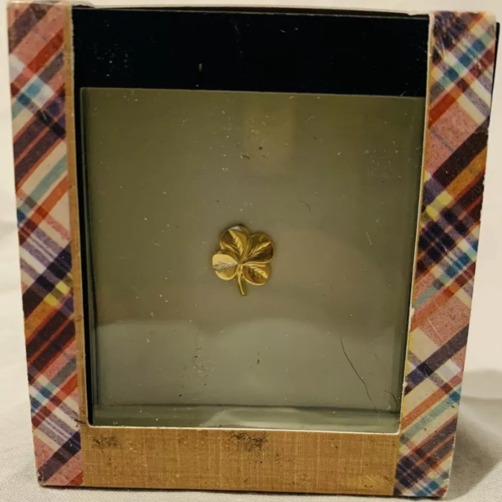 Men's Fashion Guild Approved for Fashion A Novel Idea Shamrock Pin 4 Leaf Clover
